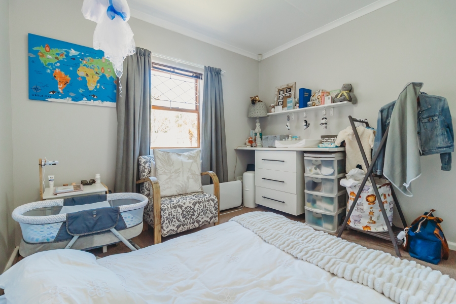 5 Bedroom Property for Sale in Heatherlands Western Cape